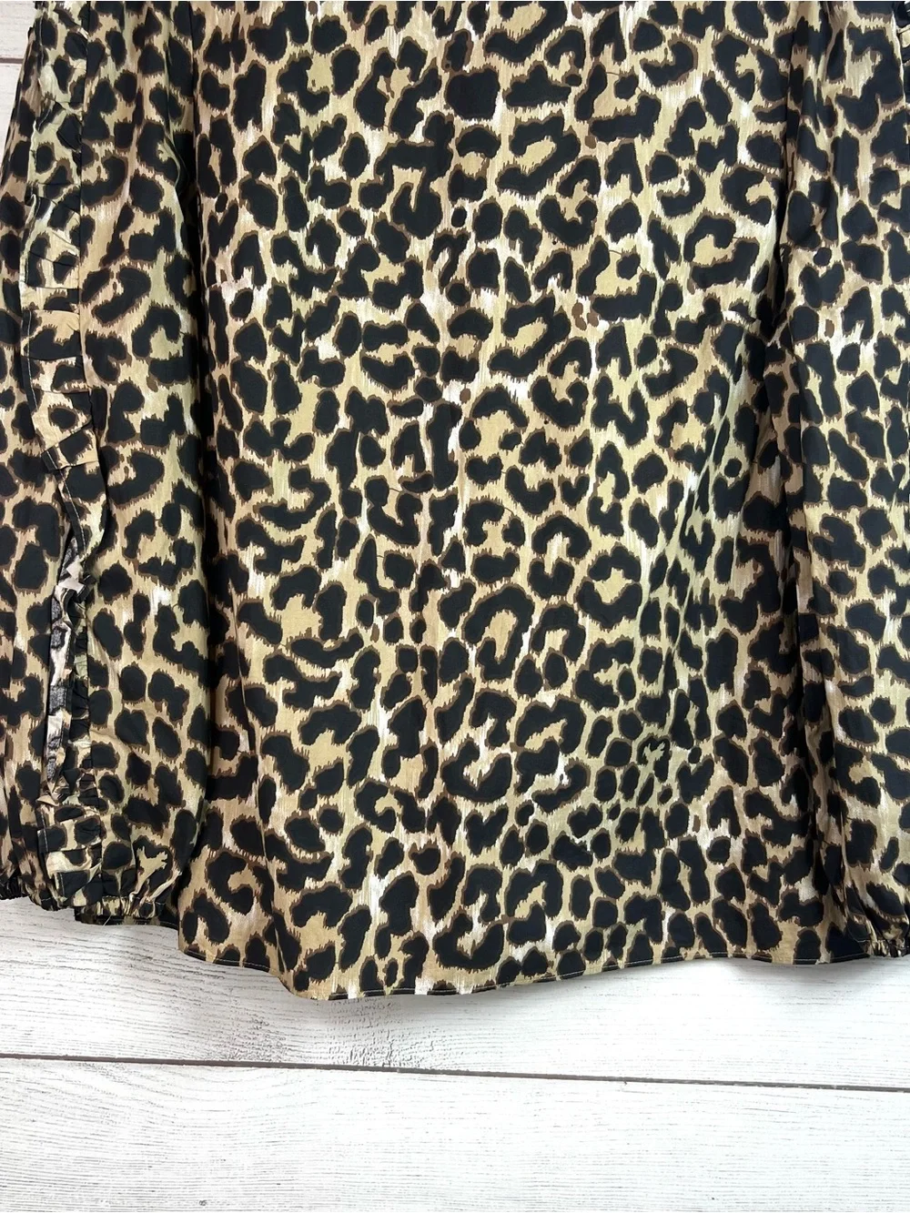 J Crew Woman's Leopard Print Ruffle Puff Long Sleeve Blouse Size M Preppy AS011